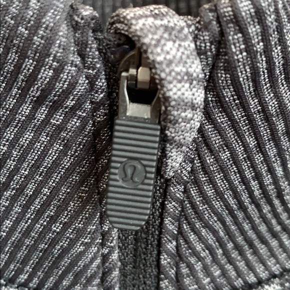 Lululemon Long Sleeved Top - Picture 2 of 6